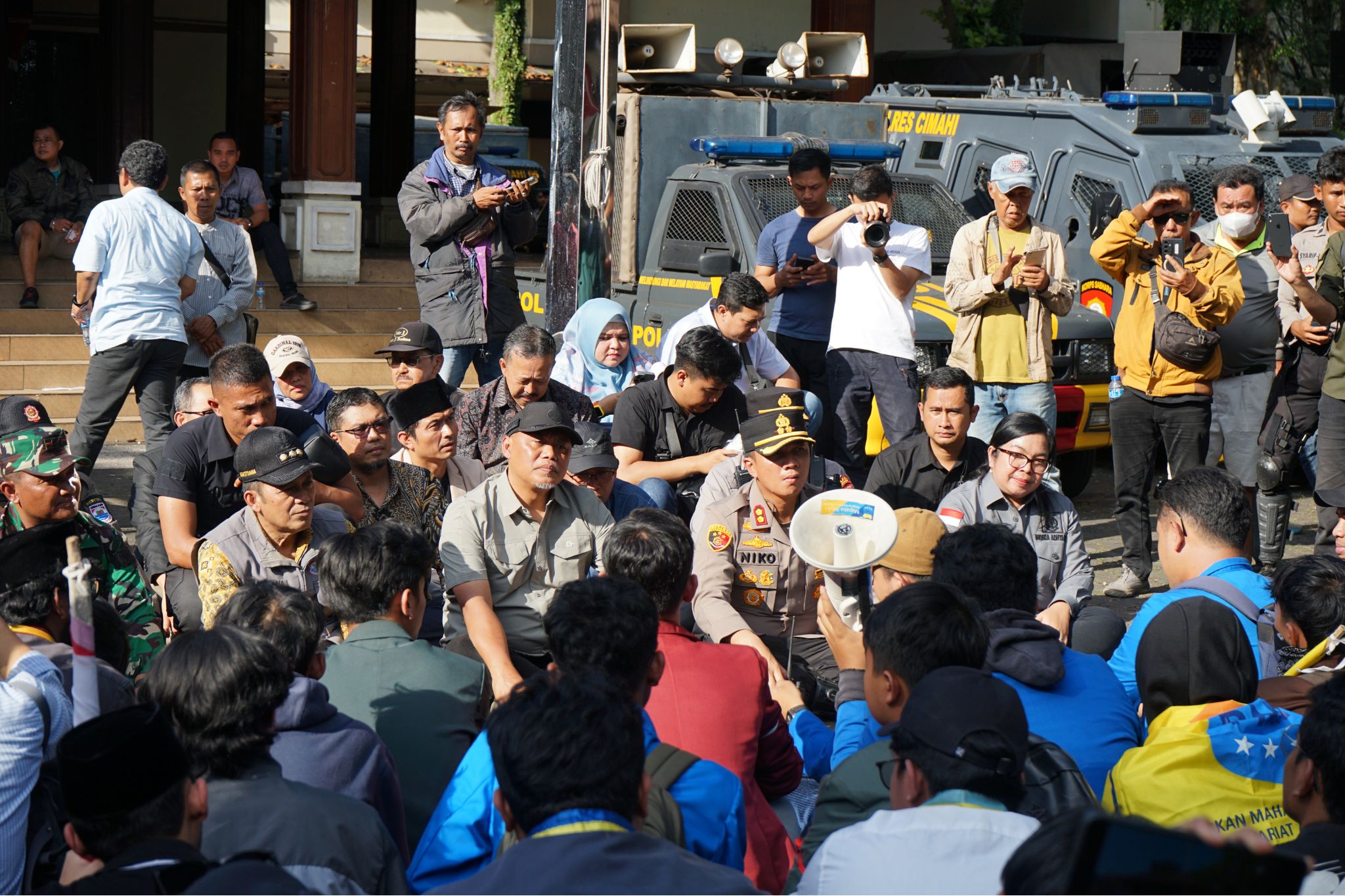 Unjuk Rasa Aliansi Mahasiswa Kota Cimahi